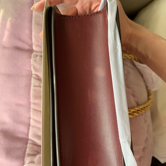 NWT Tory Burch Eleanor bag in Claret - Picture 5 of 5